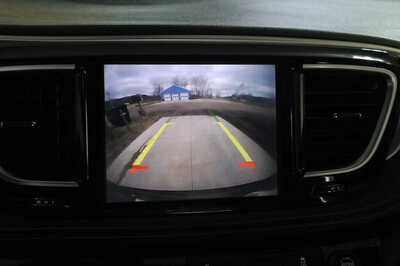 2019 Chrysler Pacifica, $12999. Photo 11