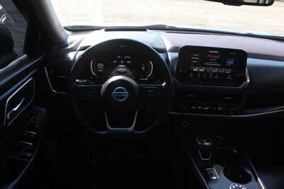 2021 Nissan Rogue, $19999. Photo 9