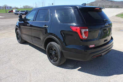 2016 Ford Explorer, $9999. Photo 7