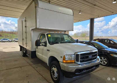 2004 Ford F450-8000, $11999. Photo 2