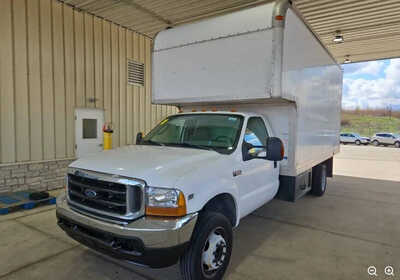 2004 Ford F450-8000, $11999. Photo 1