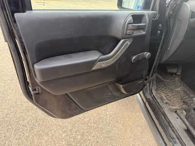 2015 Jeep Wrangler, $11999. Photo 10