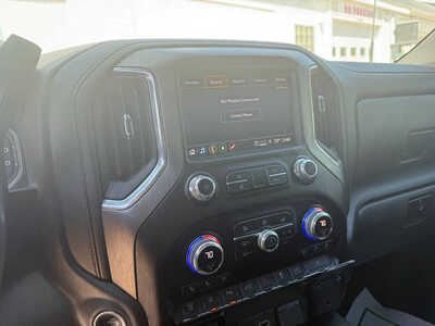 2023 GMC 3500 Crew Cab, $59999. Photo 7