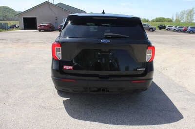2022 Ford Explorer, $17499. Photo 6
