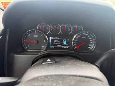 2015 Chevrolet Suburban, $13499. Photo 10