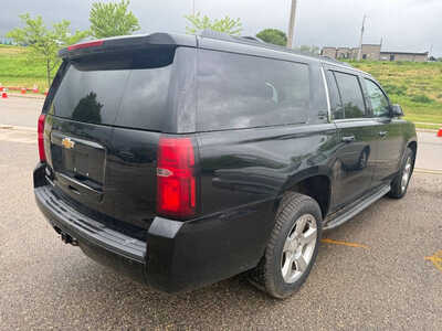 2015 Chevrolet Suburban, $13499. Photo 4