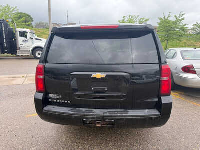2015 Chevrolet Suburban, $13499. Photo 5