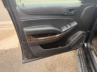 2015 Chevrolet Suburban, $13499. Photo 9