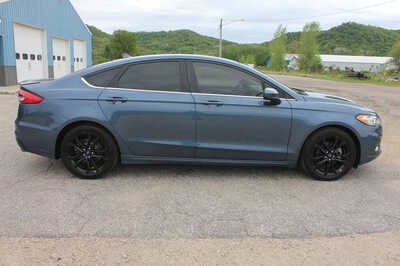 2019 Ford Fusion, $9999. Photo 4