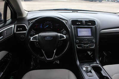 2019 Ford Fusion, $9999. Photo 9