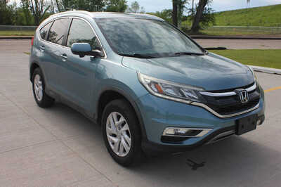 2015 Honda CR-V, $12499. Photo 2