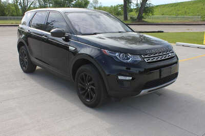 2018 Land Rover Discovery, $10999. Photo 2
