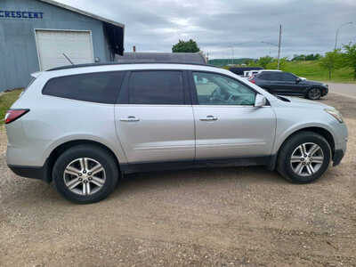 2015 Chevrolet Traverse, $6999. Photo 2