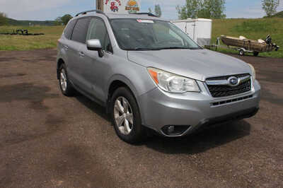 2015 Subaru Forester, $9999. Photo 2