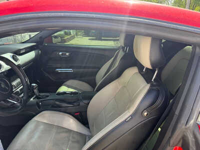 2017 Ford Mustang, $24999. Photo 5