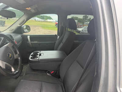 2010 Chevrolet 1500 Crew Cab, $7999. Photo 10