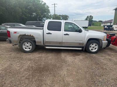 2010 Chevrolet 1500 Crew Cab, $7999. Photo 5