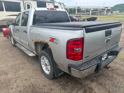 2010 Chevrolet 1500 Crew Cab, $7999. Photo 7