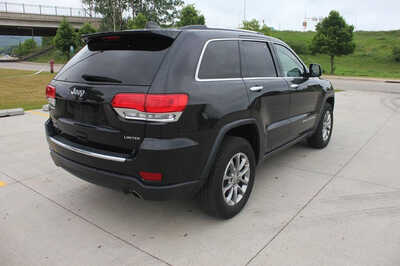 2015 Jeep Grand Cherokee, $10999. Photo 3