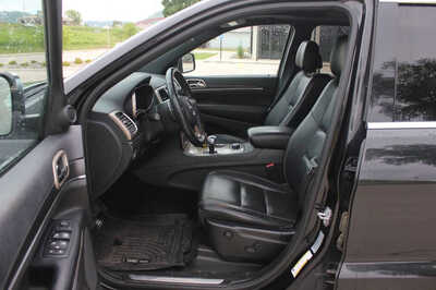 2015 Jeep Grand Cherokee, $10999. Photo 5