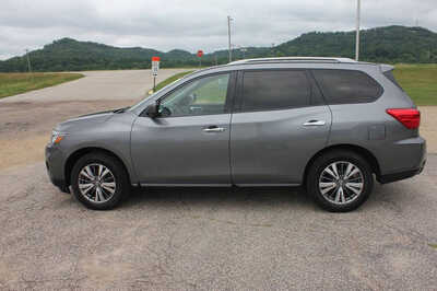 2018 Nissan Pathfinder, $6999. Photo 8