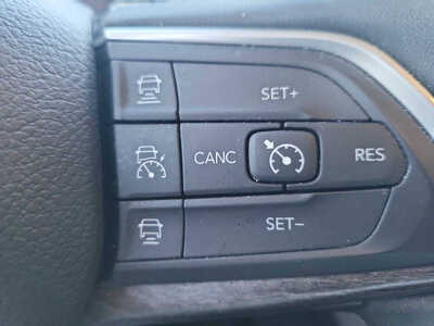 2022 Jeep Grand Cherokee, $23999. Photo 12