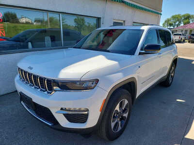 2022 Jeep Grand Cherokee, $23999. Photo 3
