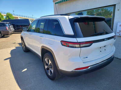2022 Jeep Grand Cherokee, $23999. Photo 6