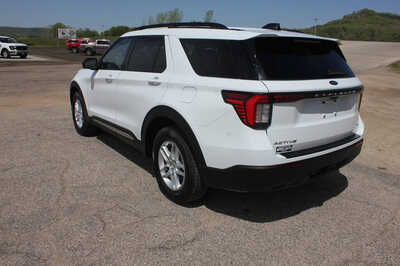 2025 Ford Explorer, $35999. Photo 7