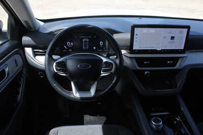 2025 Ford Explorer, $35999. Photo 9