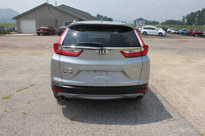 2018 Honda CR-V, $18464. Photo 6
