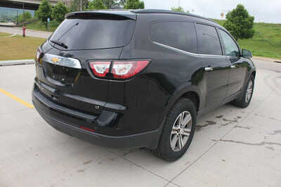 2017 Chevrolet Traverse, $7999. Photo 3