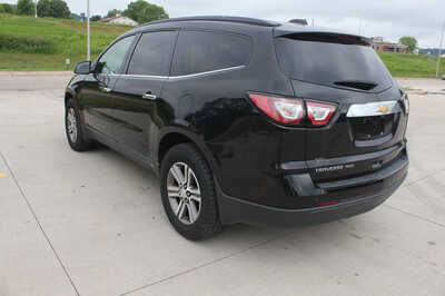 2017 Chevrolet Traverse, $7999. Photo 4