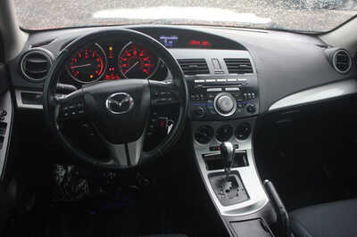 2010 Mazda Mazda3, $5964. Photo 9