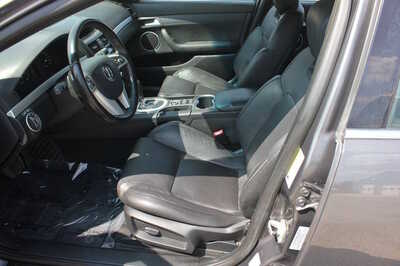 2009 Pontiac G8, $5464. Photo 10