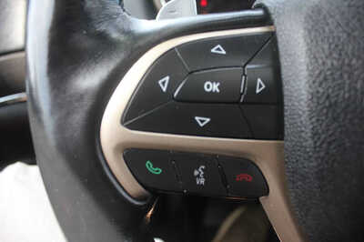 2015 Jeep Grand Cherokee, $10964. Photo 12