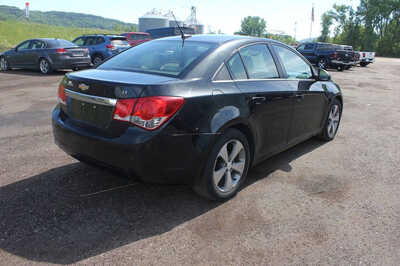2011 Chevrolet Cruze, $2499. Photo 3