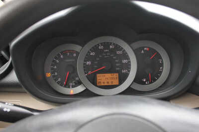 2008 Toyota RAV4, $6964. Photo 11