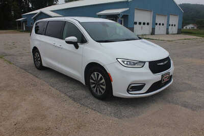 2023 Chrysler Pacifica, $23964. Photo 3