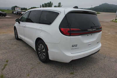 2023 Chrysler Pacifica, $23964. Photo 7