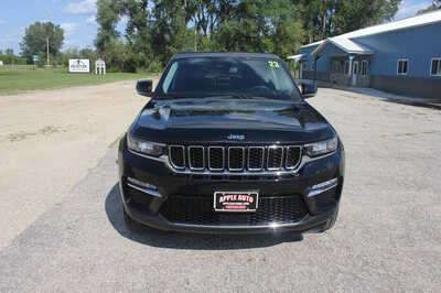 2023 Jeep Grand Cherokee, $24964. Photo 2