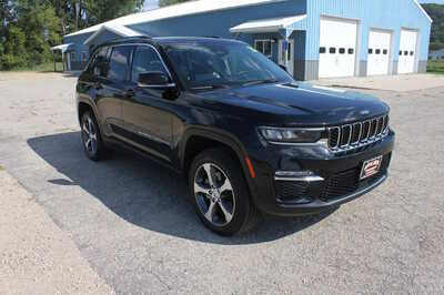 2023 Jeep Grand Cherokee, $24964. Photo 3