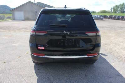 2023 Jeep Grand Cherokee, $24964. Photo 6