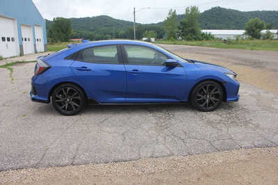 2017 Honda Civic, $12499. Photo 4
