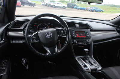 2017 Honda Civic, $12499. Photo 9