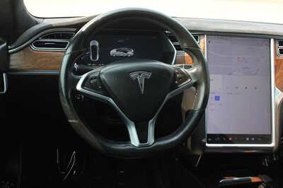 2017 Tesla Model S, $19999. Photo 10
