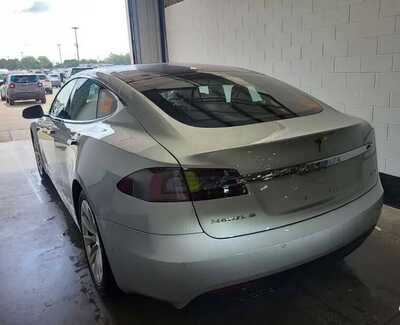 2017 Tesla Model S, $19999. Photo 2