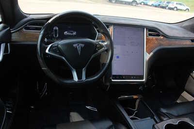 2017 Tesla Model S, $19999. Photo 9