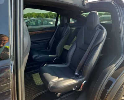 2018 Tesla Model X, $23999. Photo 5