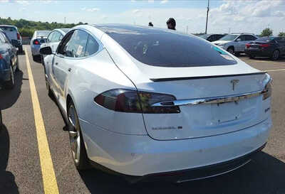 2014 Tesla Model S, $11999. Photo 2